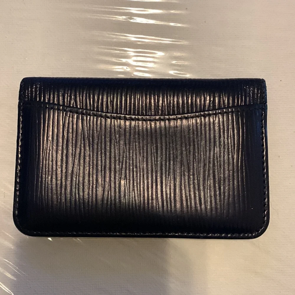Louis Vuitton Epi card holder